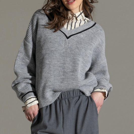 MAGLIA SCOLLO A V LEA SWANN
